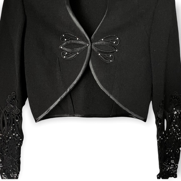 Black Shawl - Picture 2 of 4